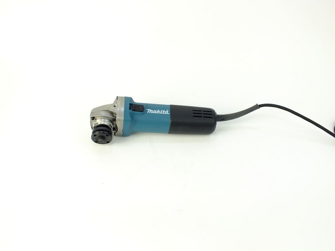 Makita 9558 hnr. Makita 9558 HNR зачем дополнительный кожух.